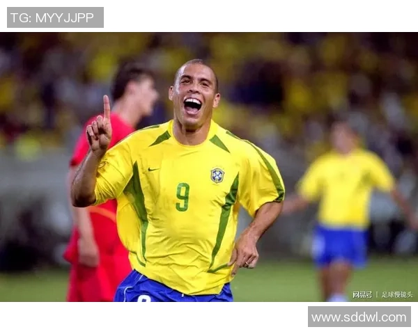 足球明星大罗时代的辉煌与传奇回顾以及对现代足球的深远影响